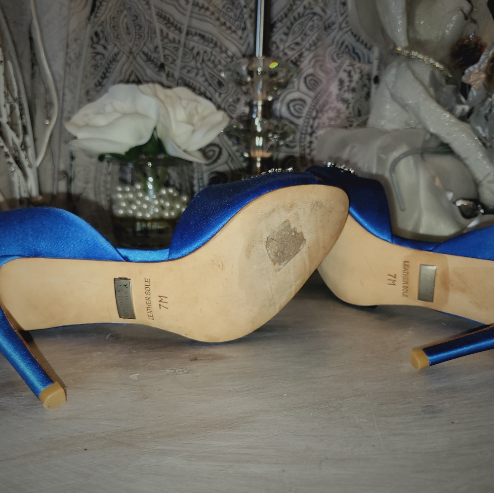 Brand new Badgley Mischka pump *SHIPS SAME DAY!* - Picture 3 of 4
